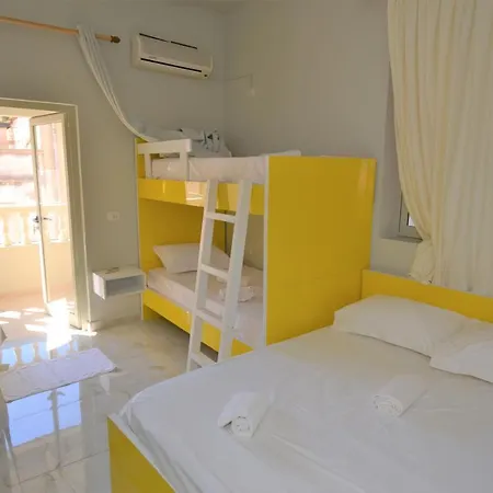 Jonian Πανσιόν 3*