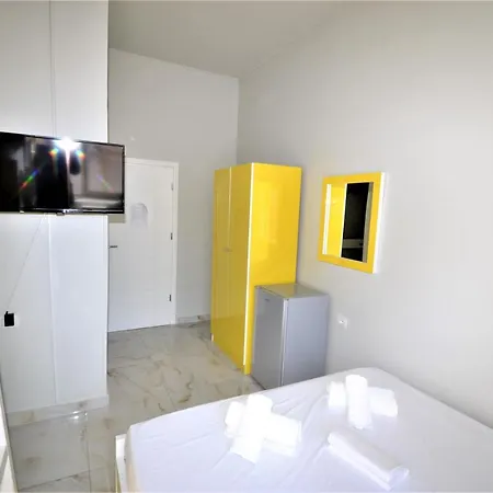 Jonian Σαράντα