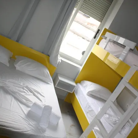 Jonian Πανσιόν 3*